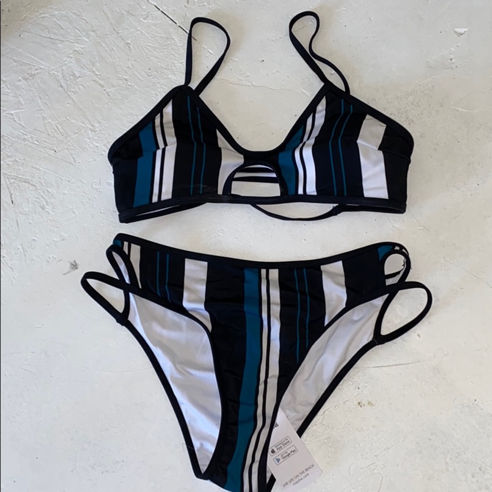 Super cute suit!